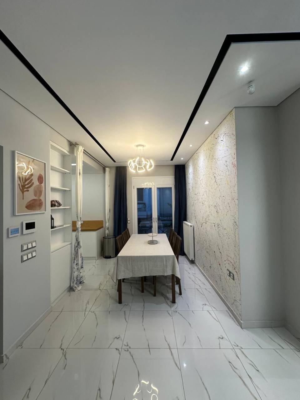 Warm And Modern Brand New Apartment Piraeus Exterior photo