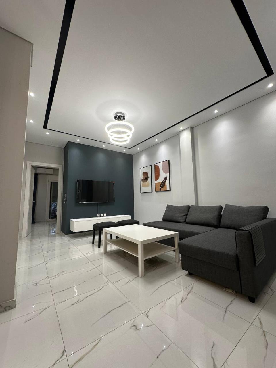 Warm And Modern Brand New Apartment Piraeus Exterior photo