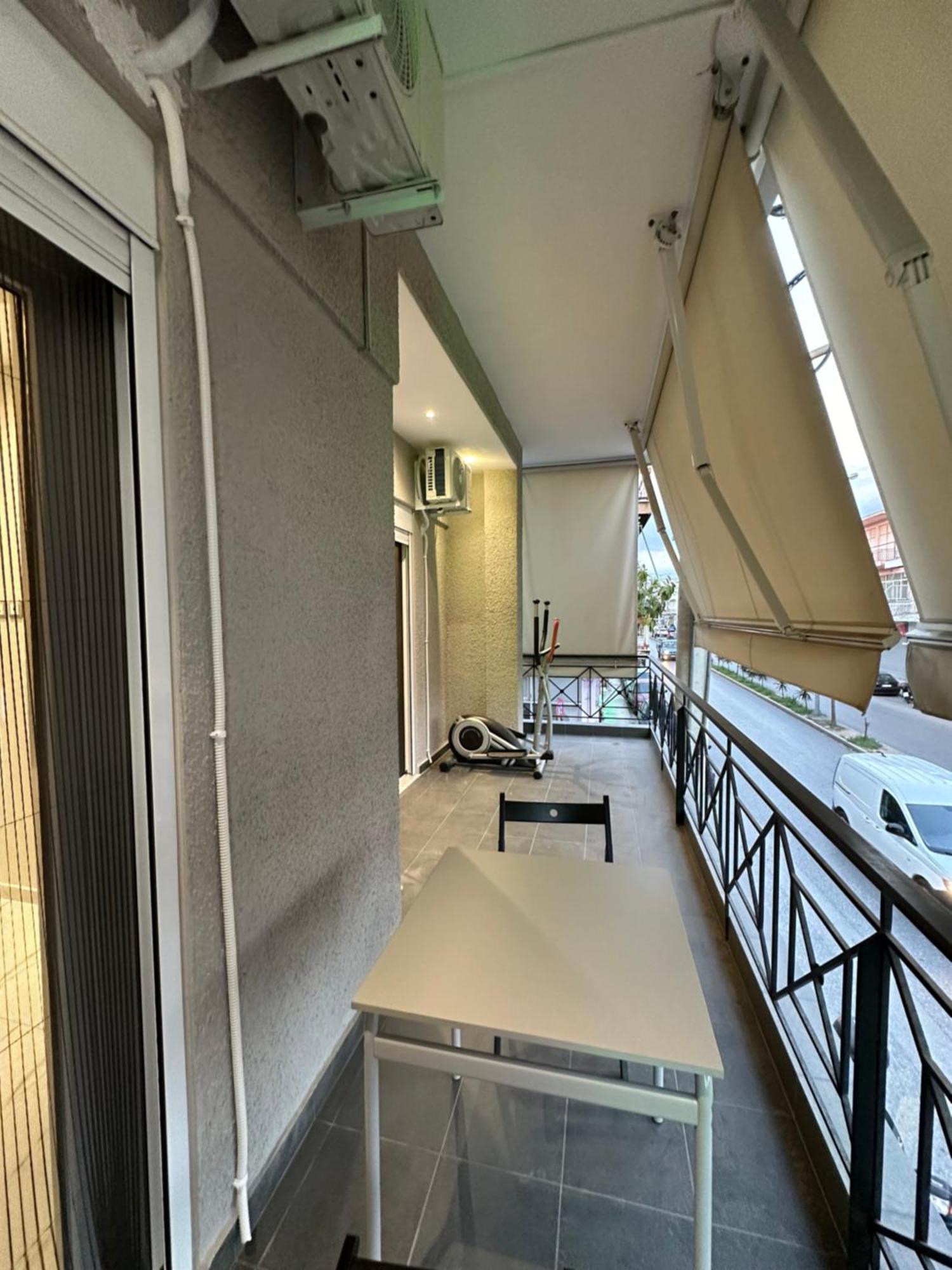 Warm And Modern Brand New Apartment Piraeus Exterior photo